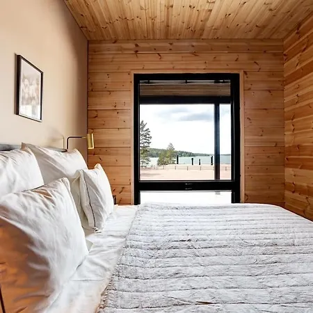 Saunamaeki B - Beachfront