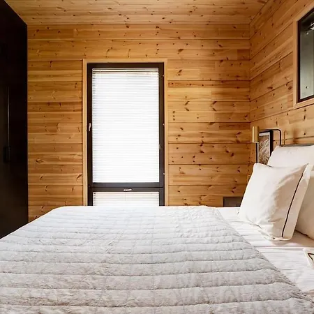 Saunamaeki B - Beachfront