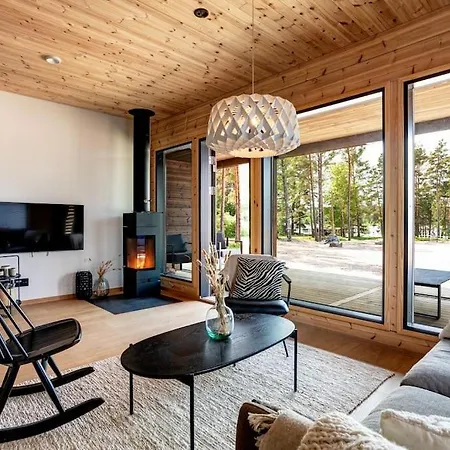 Saunamaeki B - Beachfront Villa Salo
